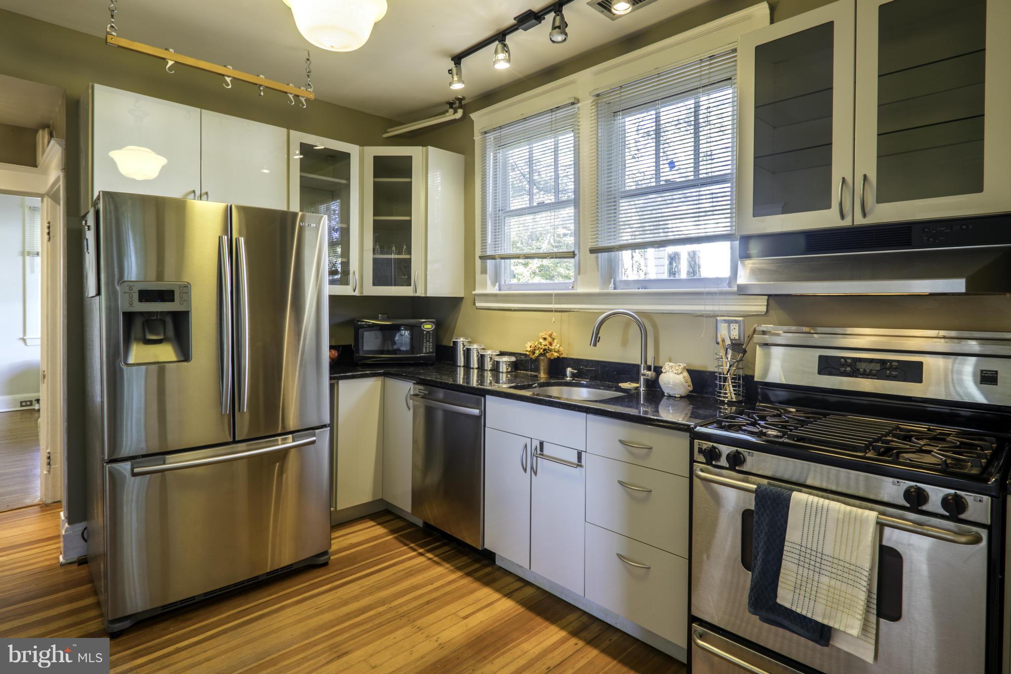 51 Overbrook Road Catonsville, MD 21228 - Photo 9 of 30 Kitchen