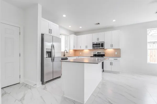 $1,875 | 5912 Mayle Street, Unit B, Houston, TX 77016