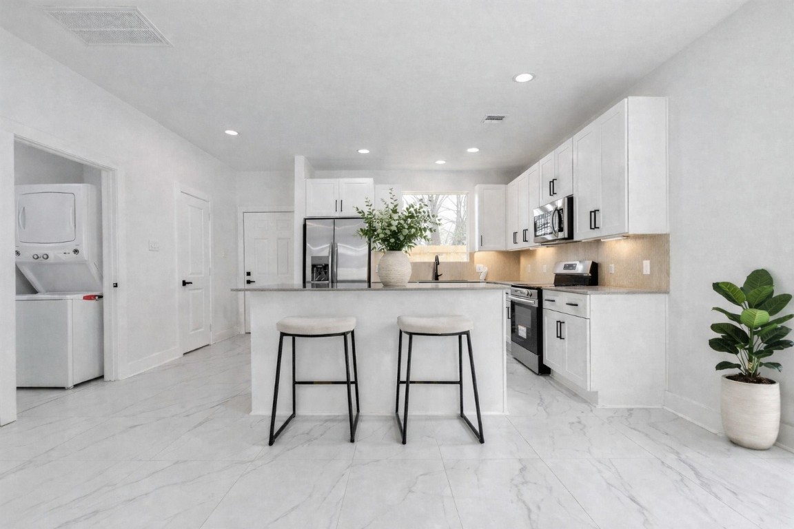 5912 Mayle Street, Unit B Houston, TX 77016 - Photo 13 of 29