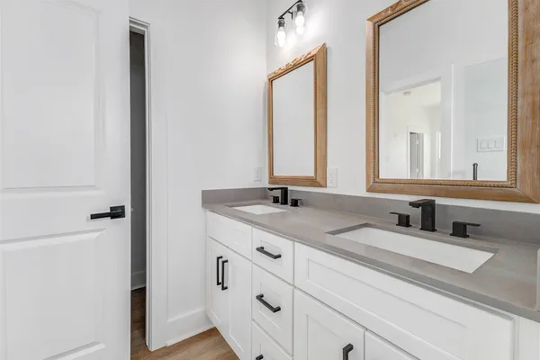 $1,875 | 5912 Mayle Street, Unit B, Houston, TX 77016