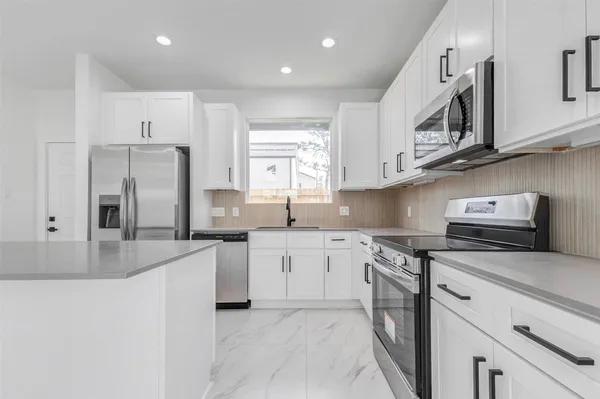 $1,875 | 5912 Mayle Street, Unit B, Houston, TX 77016