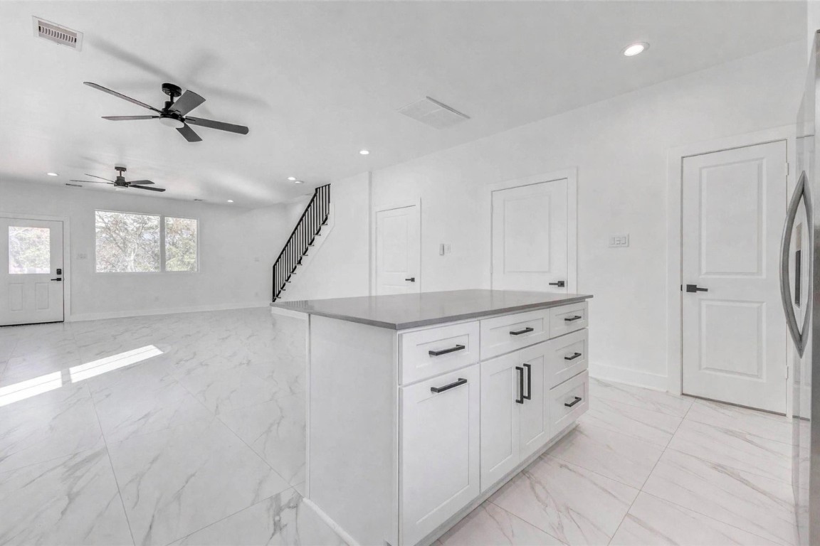 5912 Mayle Street, Unit B Houston, TX 77016 - Photo 7 of 29