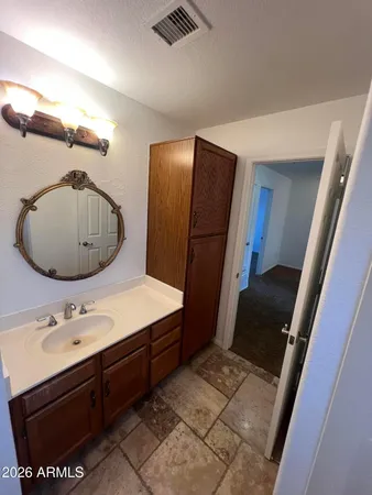 $2,500 | 15858 South 33rd Place, Phoenix, AZ 85048
