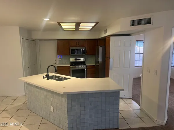 $2,500 | 15858 South 33rd Place, Phoenix, AZ 85048