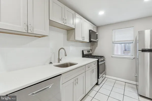 $1,650 | 2131 Christian Street, Unit 2, Philadelphia, PA 19146
