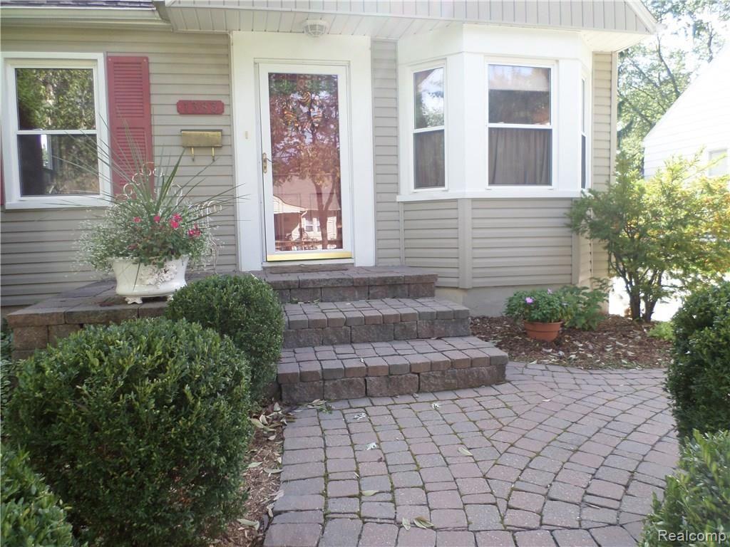 1383 Harvard Road Berkley, MI 48072 - Photo 2 of 34