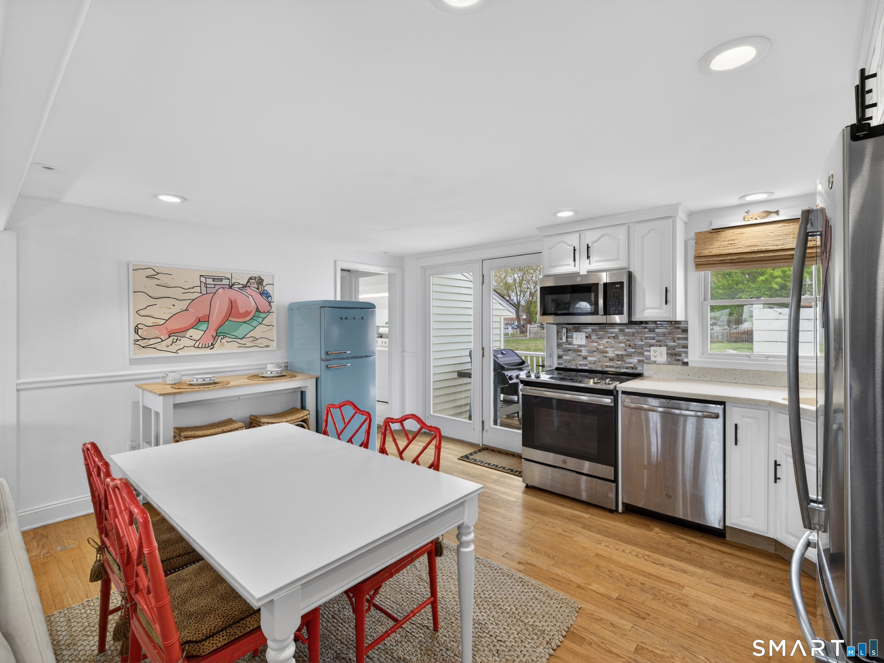 21 Riverside Drive Clinton, CT 06413 - Photo 10 of 39