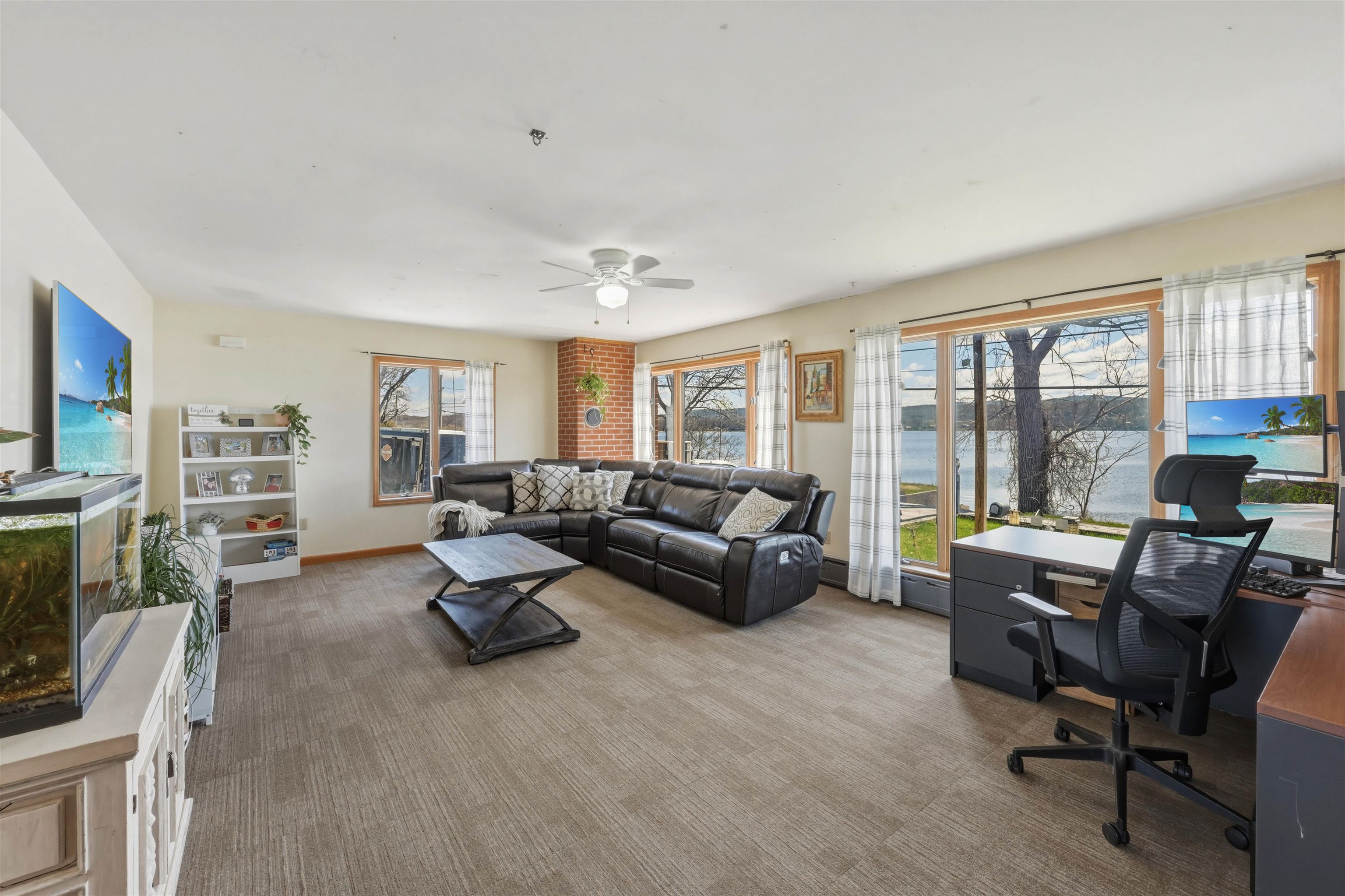 256 Hathaway Point Road Swanton, VT 05488 - Photo 4 of 52