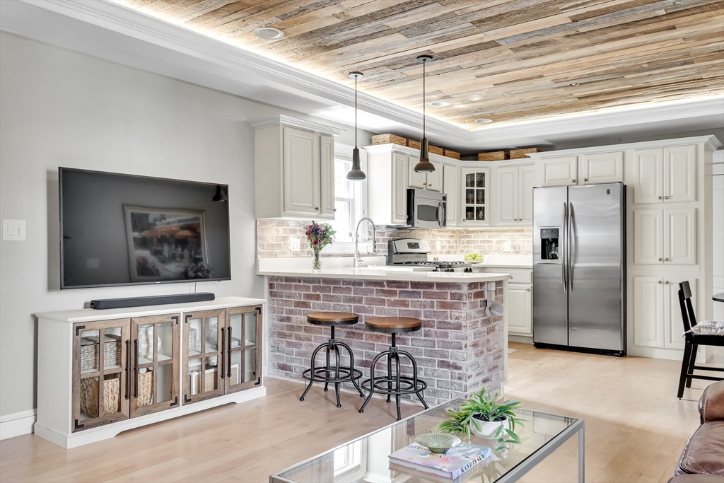27 Parker Street, Unit 2 Boston, MA 02129 - Photo 4 of 27