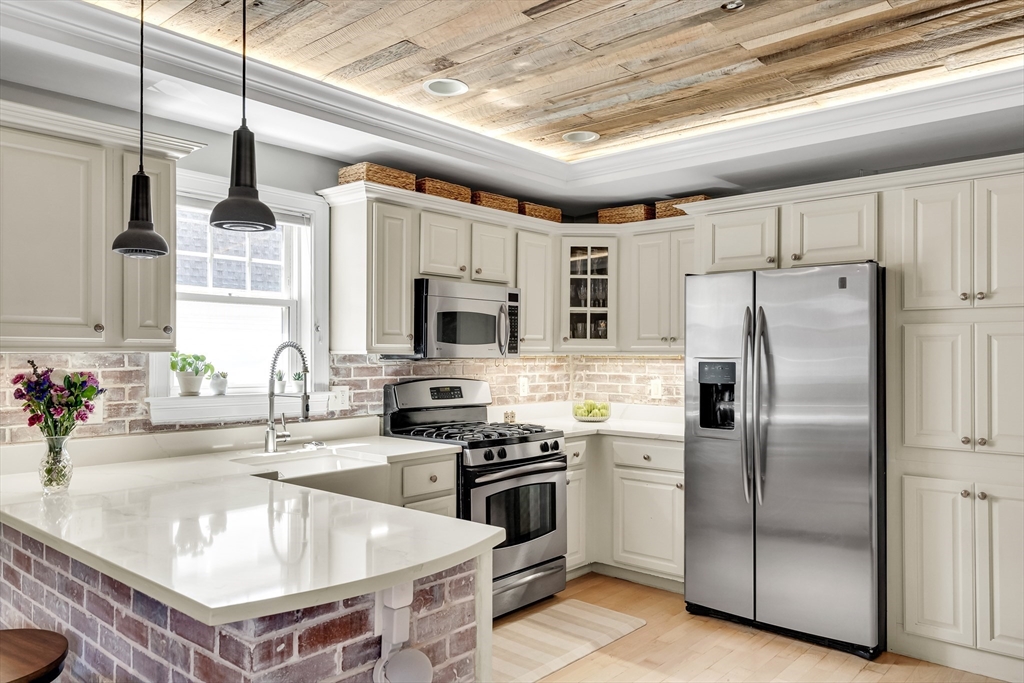 27 Parker Street, Unit 2 Boston, MA 02129 - Photo 7 of 27