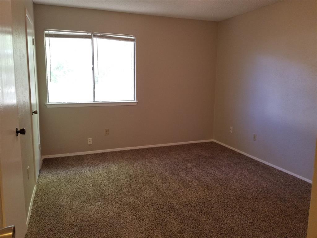 5301 Indio Circle Austin, TX 78745 - Photo 8 of 16 an empty room with a window