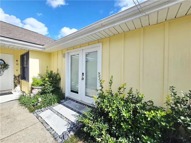 405 Lynnmeade Road Gretna, LA 70056 - Photo 1 of 11