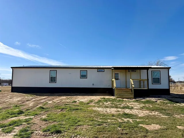 $289,900 | 215 Salt Grass Circle, Poolville, TX 76487