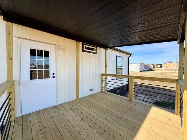 $289,900 | 215 Salt Grass Circle, Poolville, TX 76487