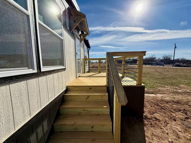 $289,900 | 215 Salt Grass Circle, Poolville, TX 76487