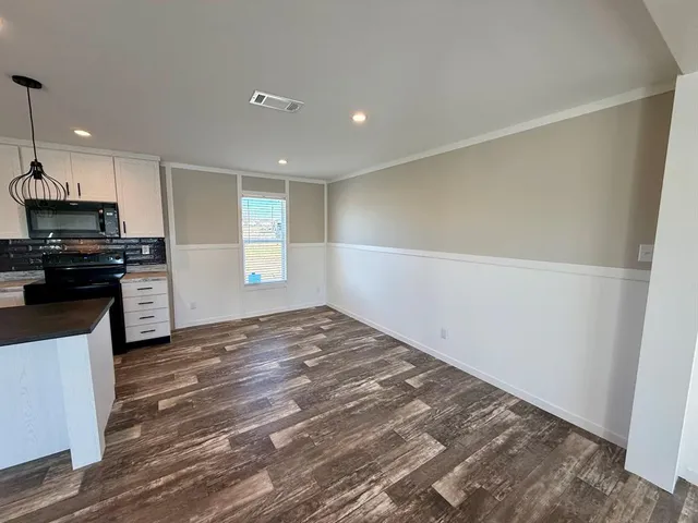 $289,900 | 215 Salt Grass Circle, Poolville, TX 76487