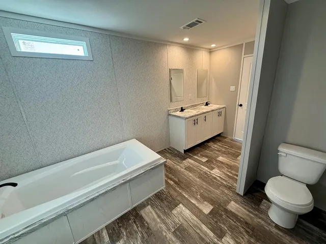 $289,900 | 215 Salt Grass Circle, Poolville, TX 76487