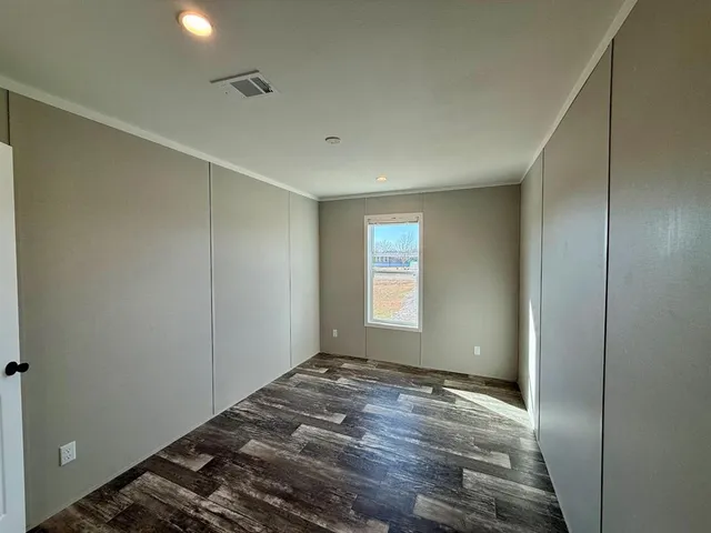 $289,900 | 215 Salt Grass Circle, Poolville, TX 76487