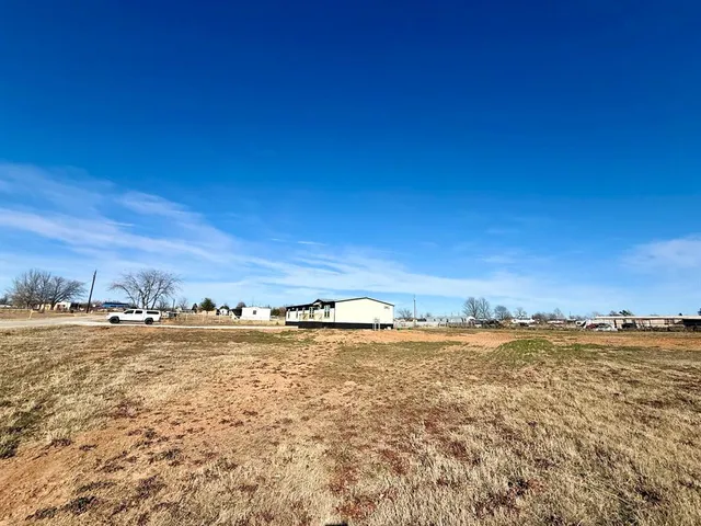 $289,900 | 215 Salt Grass Circle, Poolville, TX 76487