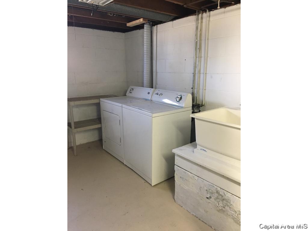 941 East Griffiths Avenue Springfield, IL 62702 - Photo 9 of 9