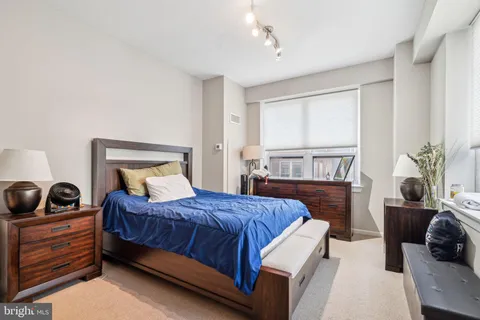 $259,900 | 1425 Locust Street, Unit 5F, Philadelphia, PA 19102