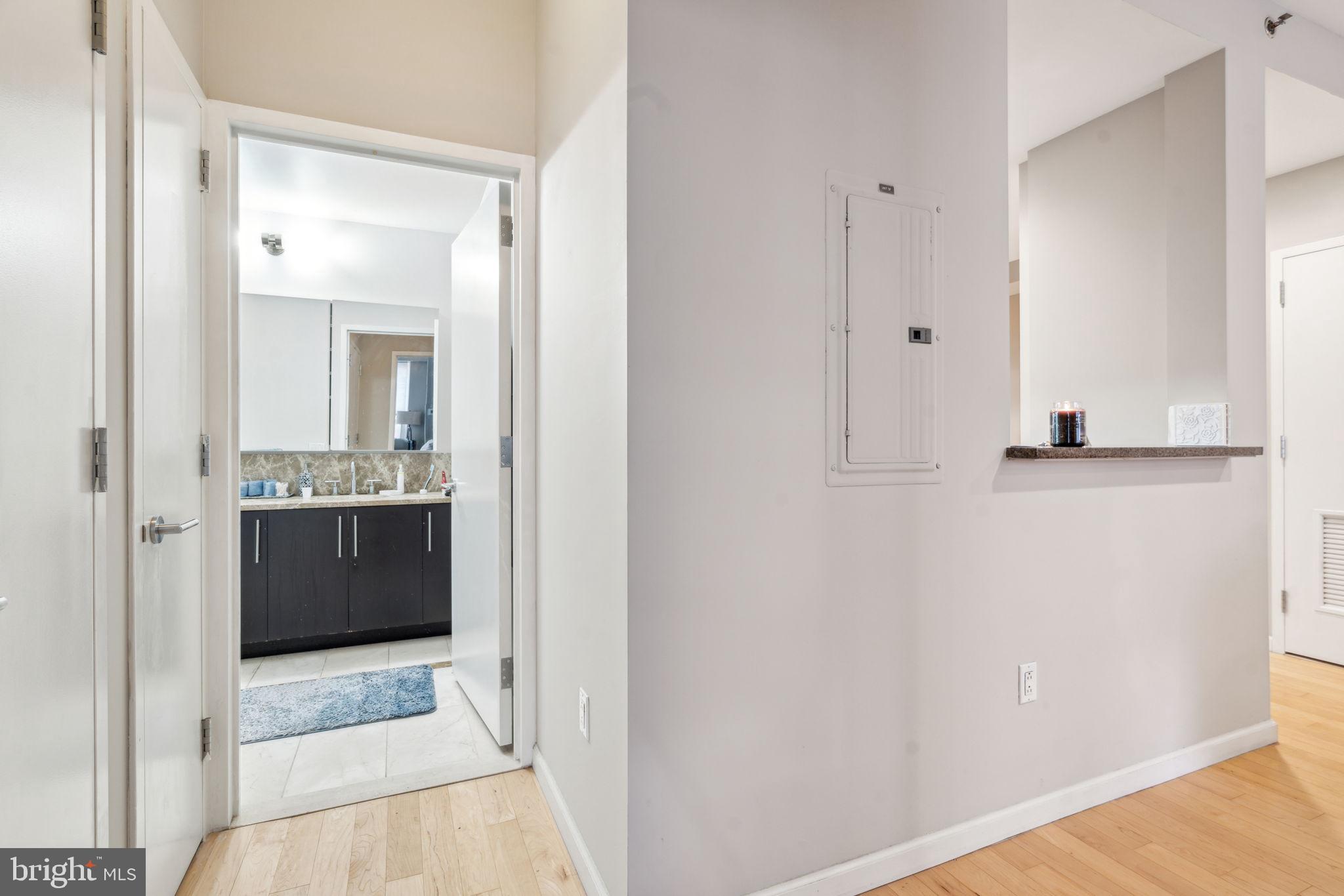 1425 Locust Street, Unit 5F Philadelphia, PA 19102 - Photo 16 of 40