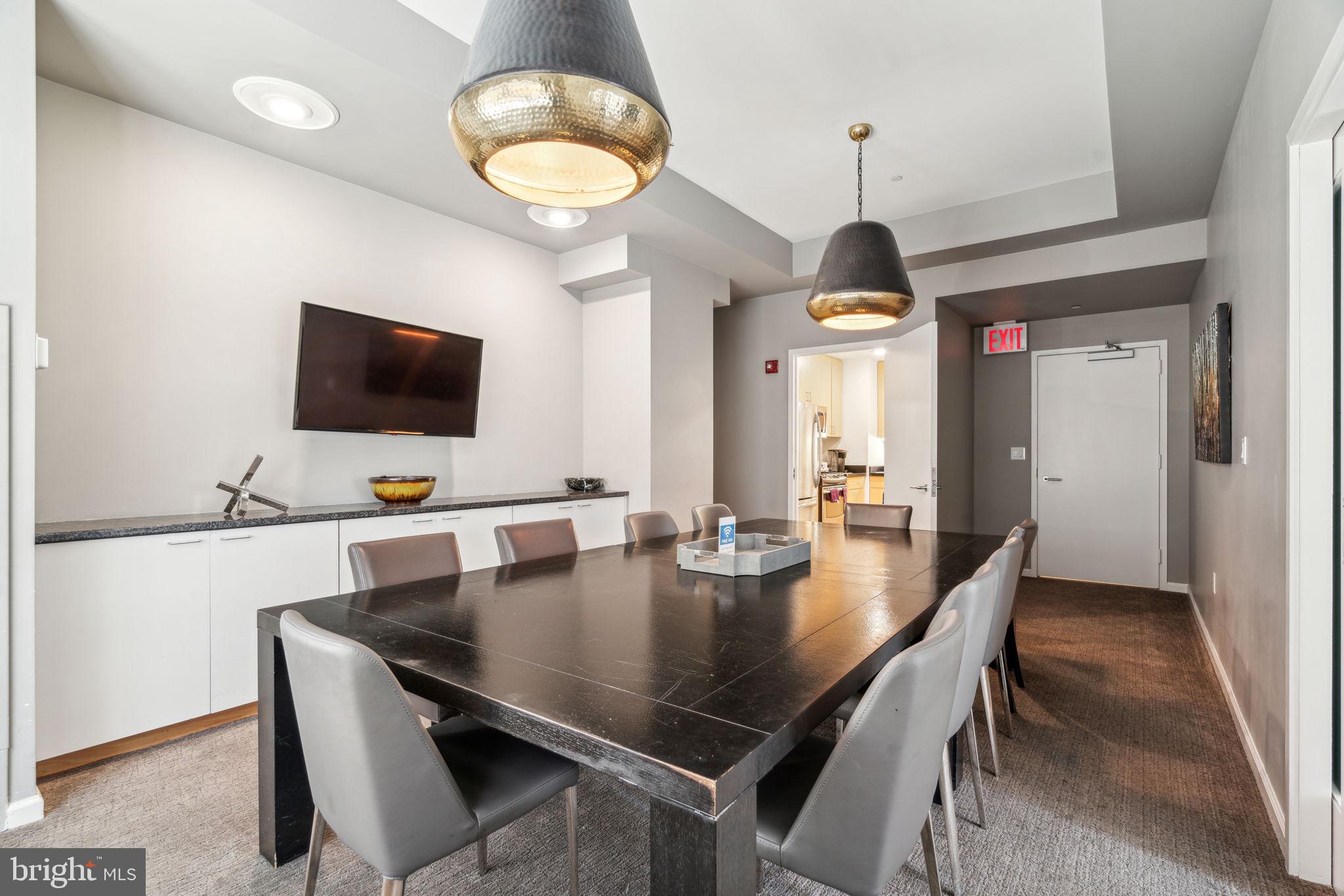 1425 Locust Street, Unit 5F Philadelphia, PA 19102 - Photo 37 of 40 Conference room