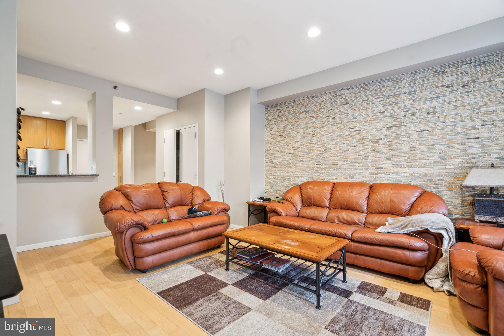 1425 Locust Street, Unit 5F Philadelphia, PA 19102 - Photo 9 of 40