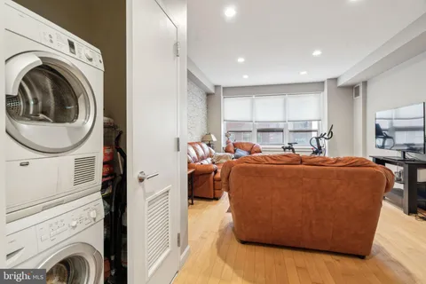 $259,900 | 1425 Locust Street, Unit 5F, Philadelphia, PA 19102