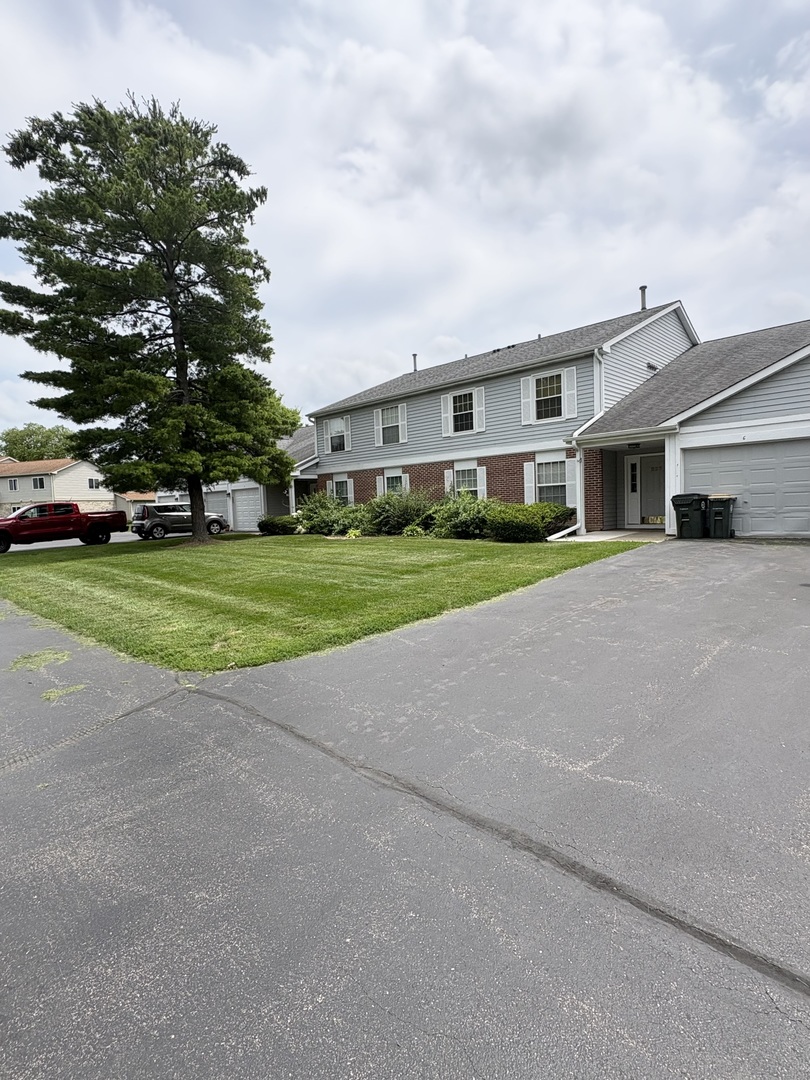 227 Brett Circle, Unit D Wauconda, IL 60084 - Photo 1 of 27