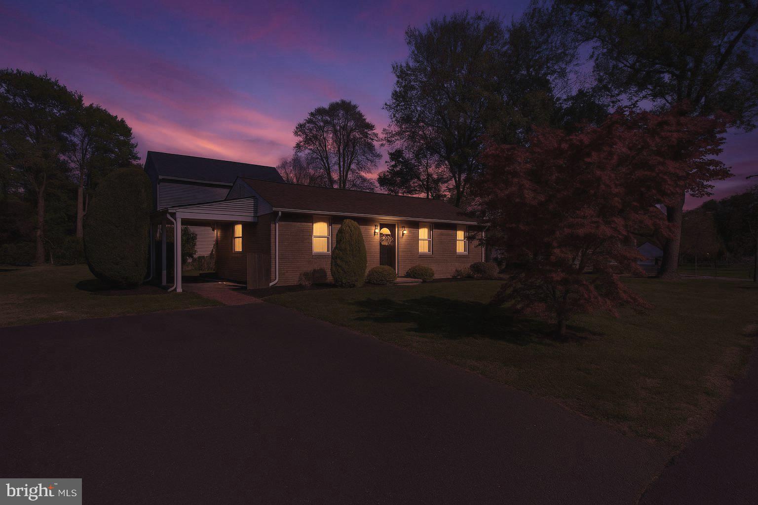 302 Spring Avenue Croydon, PA 19021 - Photo 1 of 24