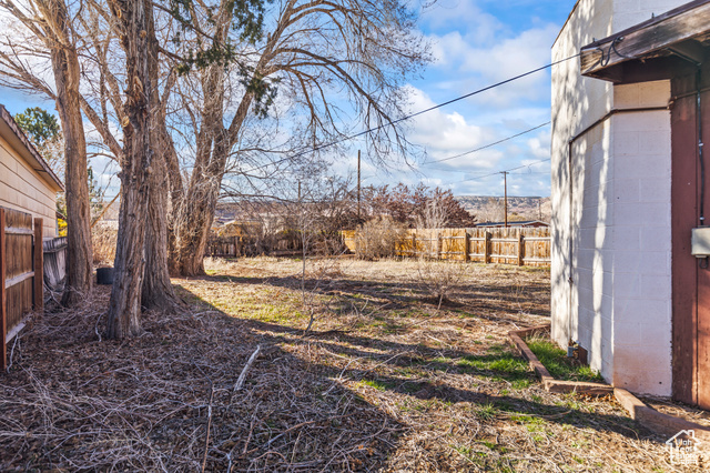 465 North Main Street Richfield, UT 84701 - Photo 43 of 43 View of yard with fence