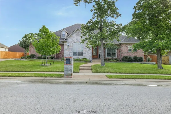 $770,000 | 5305 Cascades Court, College Station, TX 77845