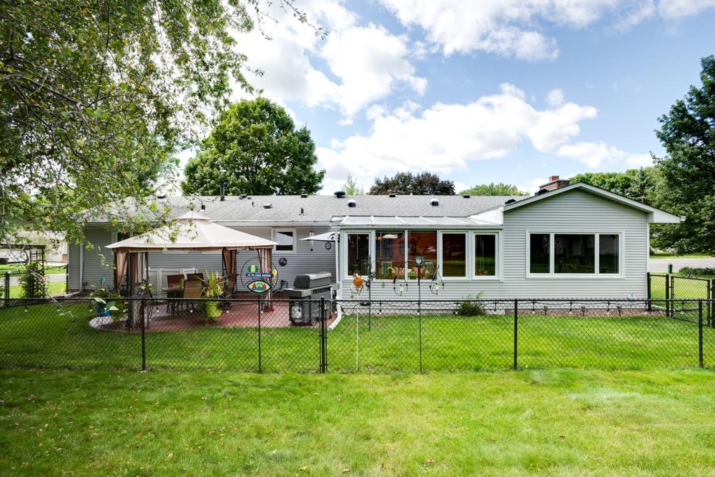 9517 Brunswick Circle Bloomington, MN 55438 - Photo 27 of 33