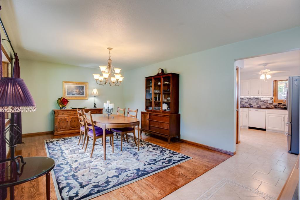 9517 Brunswick Circle Bloomington, MN 55438 - Photo 8 of 33