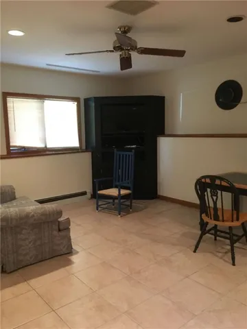 $2,700 | 52 Montauk Road, Narragansett, RI 02882