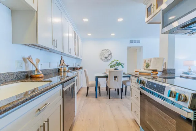 $749,999 | 1945 Mt Vernon Court, Unit 14, Mountain View, CA 94040