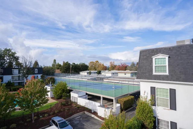 $749,999 | 1945 Mt Vernon Court, Unit 14, Mountain View, CA 94040