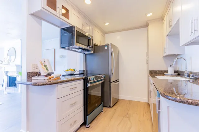 $749,999 | 1945 Mt Vernon Court, Unit 14, Mountain View, CA 94040