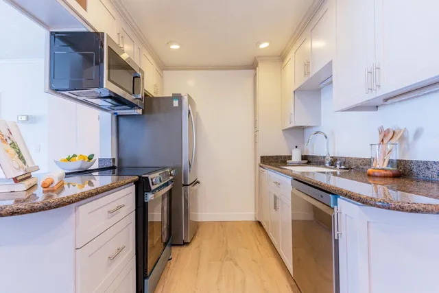 $749,999 | 1945 Mt Vernon Court, Unit 14, Mountain View, CA 94040