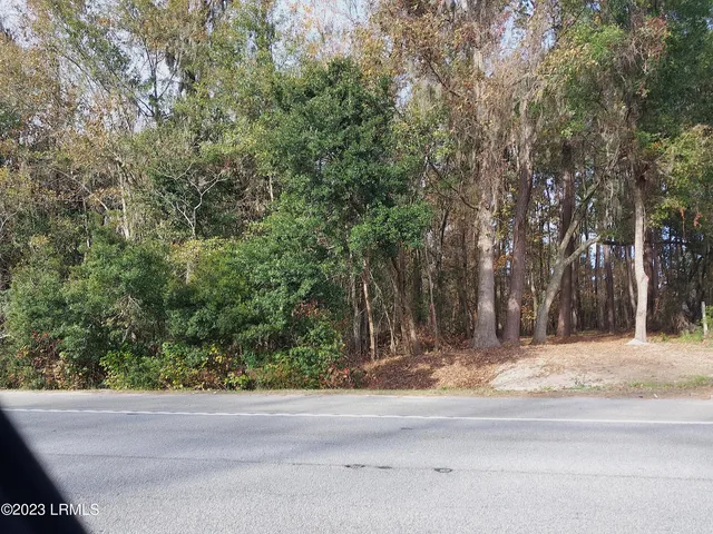$299,000 | 670 Robert Smalls Parkway, Beaufort, SC 29906