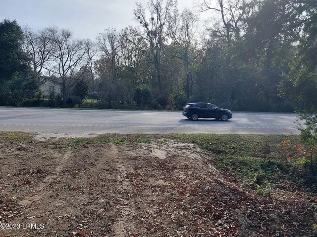 $299,000 | 670 Robert Smalls Parkway, Beaufort, SC 29906