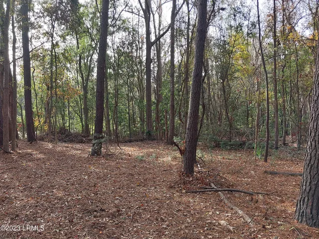 $299,000 | 670 Robert Smalls Parkway, Beaufort, SC 29906