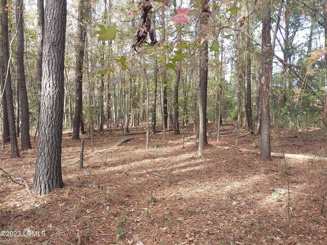 $299,000 | 670 Robert Smalls Parkway, Beaufort, SC 29906