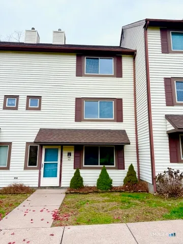 $289,900 | 58 Blackhaw Drive, Unit 58, Cromwell, CT 06416