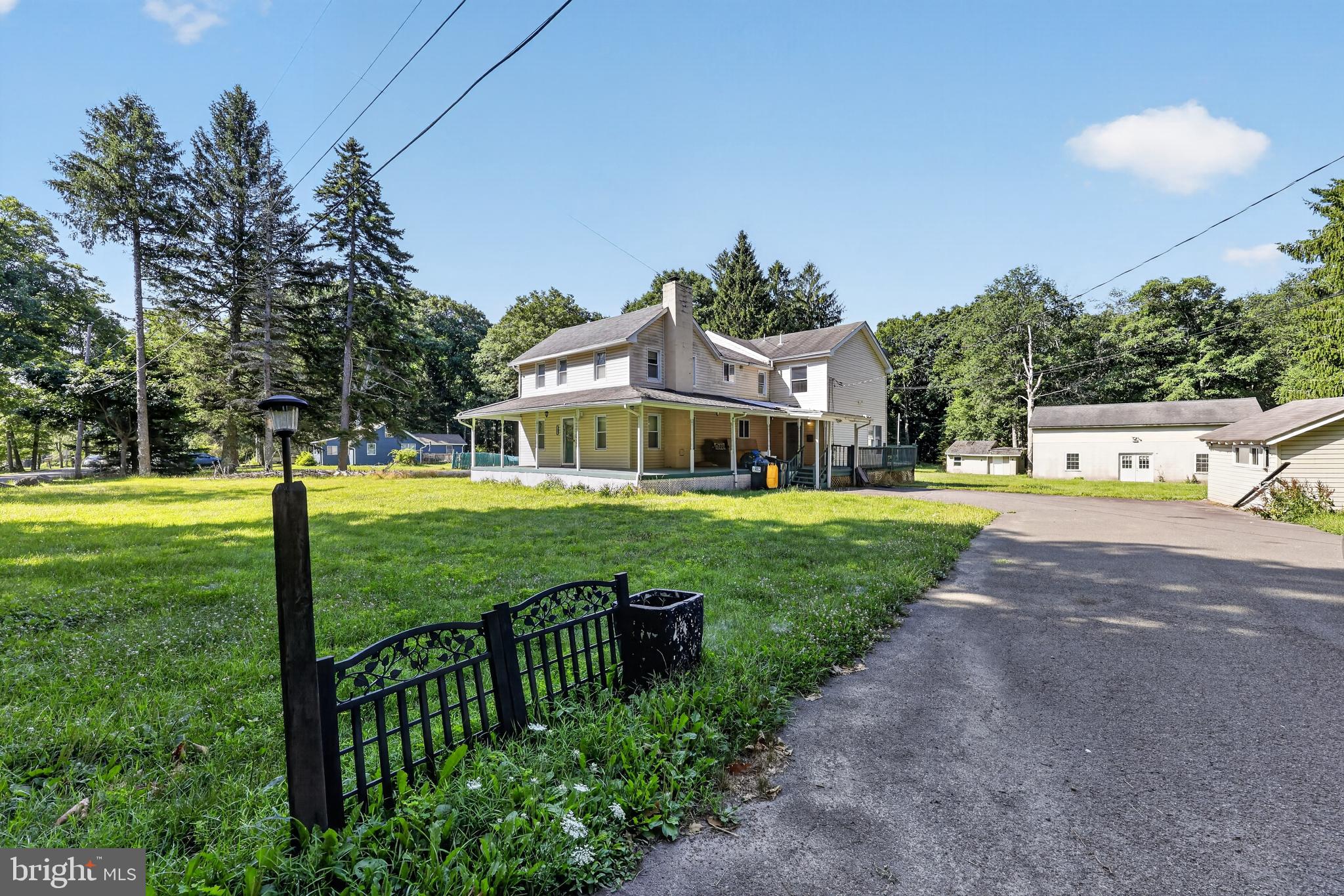 2882 Locust Ridge Road Pocono Lake, PA 18347 - Photo 6 of 45