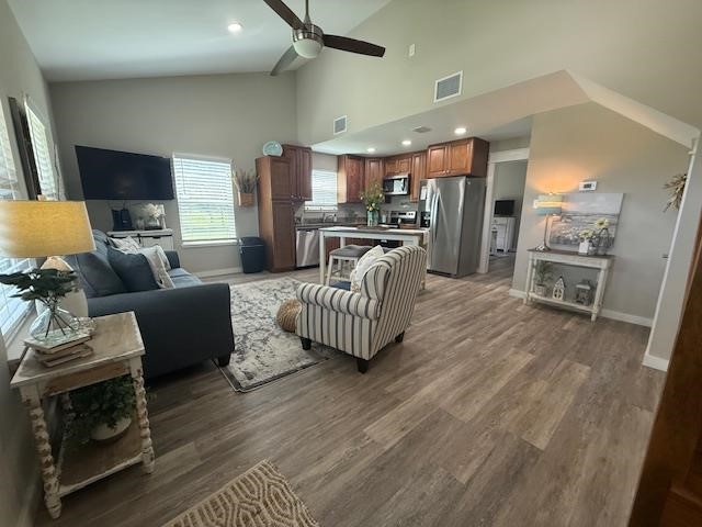 129 Palmetto Point Road Rockport, TX 78382 - Photo 15 of 40