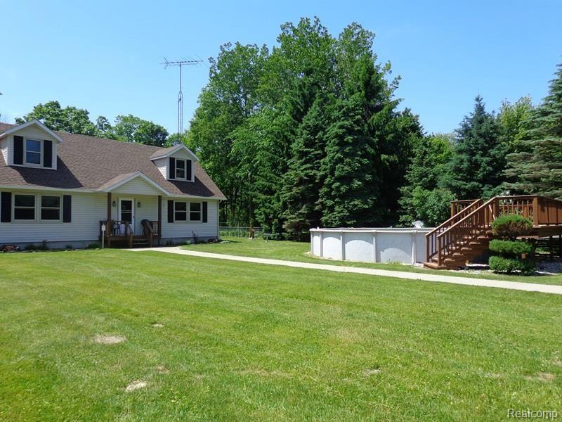 5068 Burns Line Road Croswell, MI 48422 - Photo 3 of 25 2014-06-09 14.23