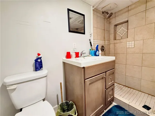 $365,000 | 50 Cave Drive, Eldon, MO 65026