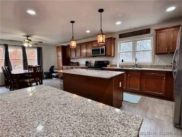 $385,000 | 50 Cave Drive, Eldon, MO 65026